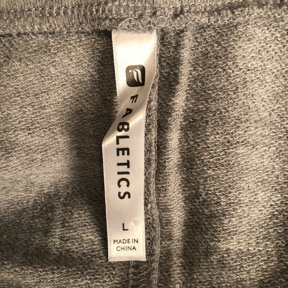 Fabletics size Large gray mini skirt w/ faux leather trim & zip pockets - Picture 12 of 12